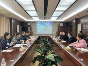 洛阳市商务局局长吕宗乐一行莅临九游平台调研指导工作